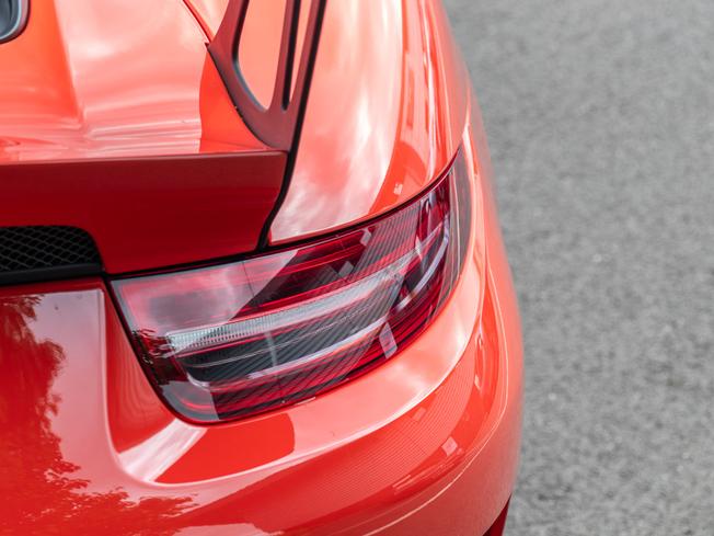 PORSCHE 911 Photo 36