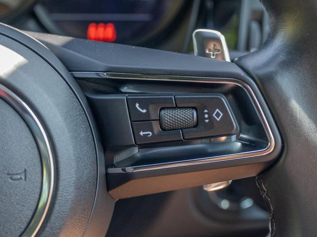 PORSCHE Macan Photo 15