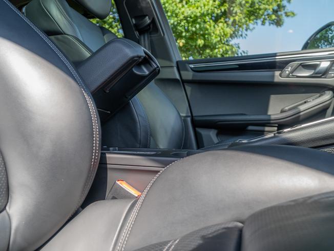 PORSCHE Macan Photo 17