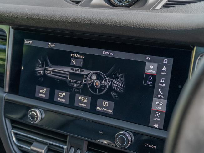 PORSCHE Macan Photo 18