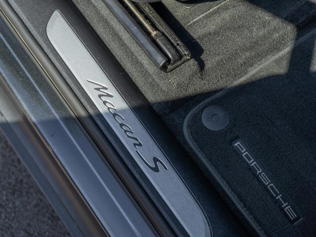 PORSCHE Macan Photo 23