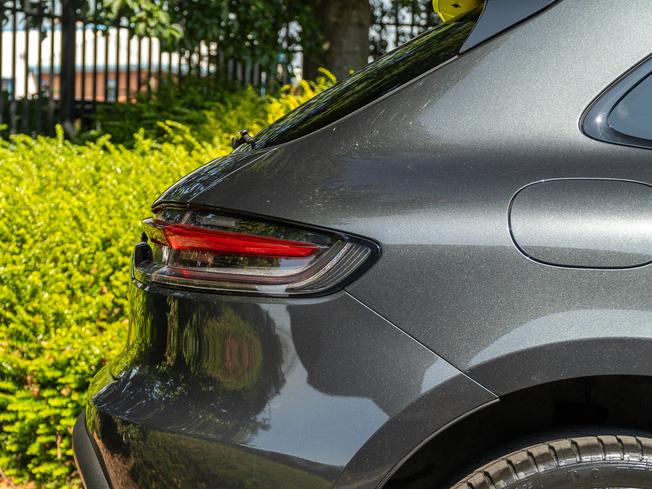 PORSCHE Macan Photo 33