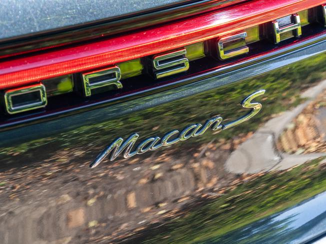 PORSCHE Macan Photo 38