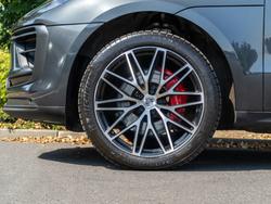 PORSCHE Macan Photo 4