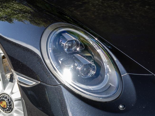 PORSCHE 911 Photo 24