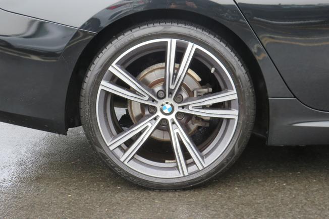 BMW 3 Series Photo 12