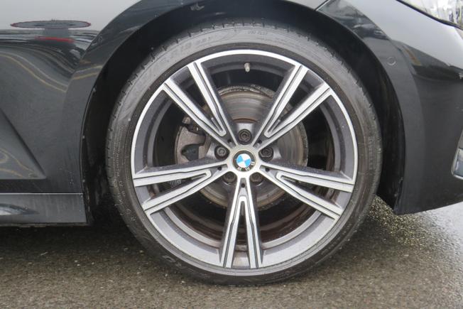 BMW 3 Series Photo 13