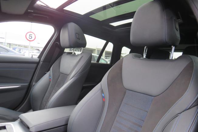 BMW 3 Series Photo 15