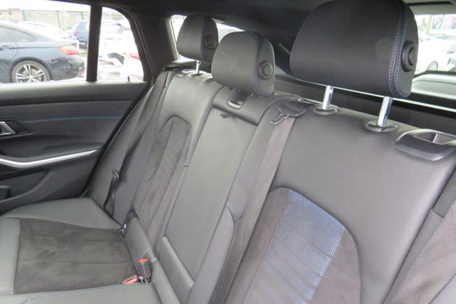 BMW 3 Series Photo 17