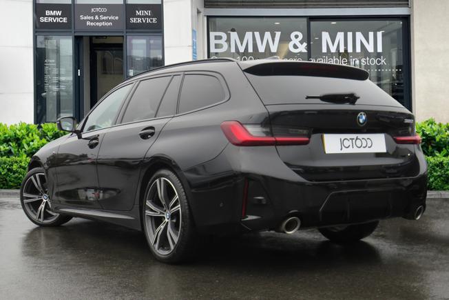 BMW 3 Series Photo 2