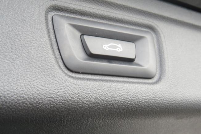 BMW 3 Series Photo 21
