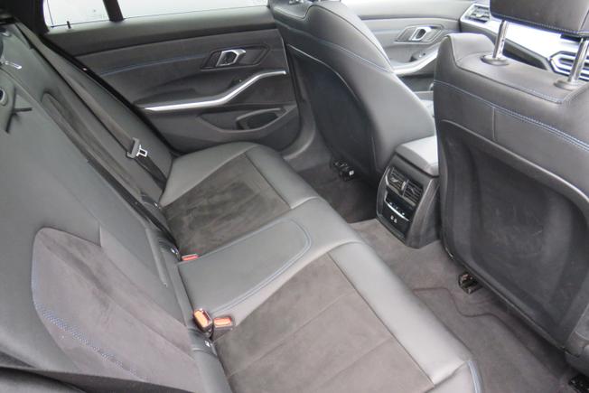 BMW 3 Series Photo 23