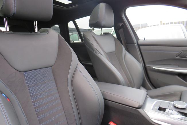 BMW 3 Series Photo 26