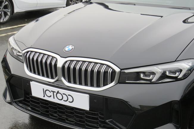 BMW 3 Series Photo 9