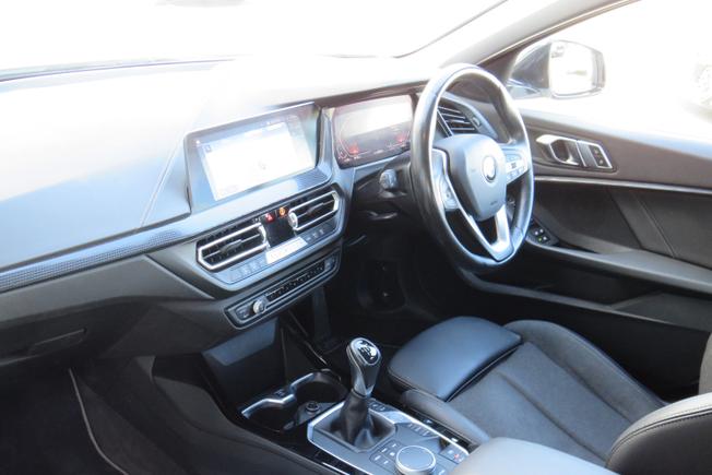 BMW 1 Series Photo 26