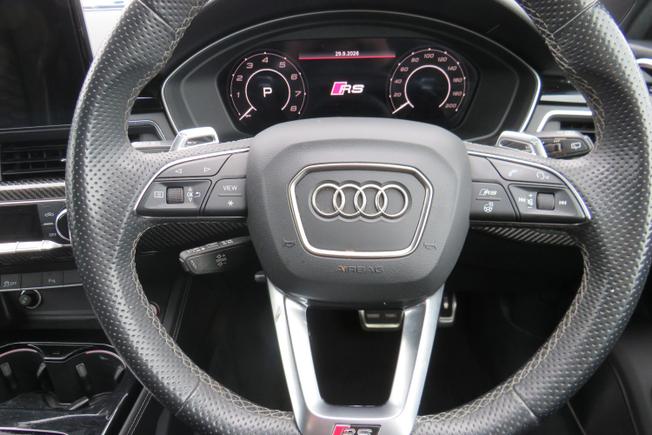 AUDI Rs4 Avant Photo 25
