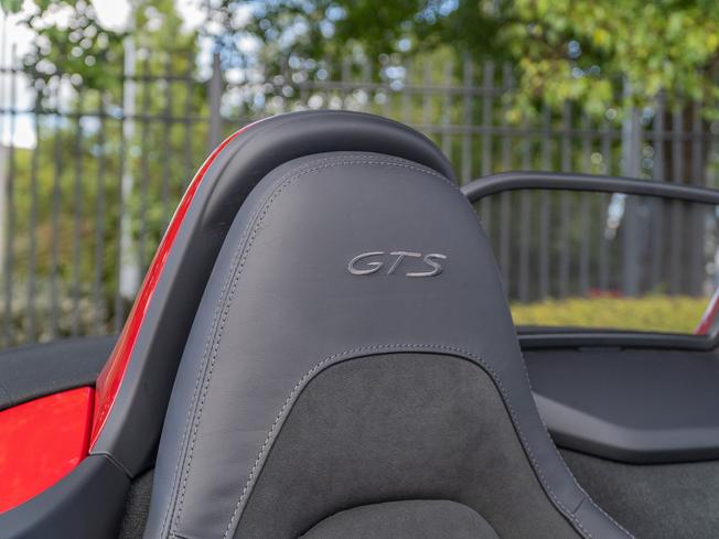 PORSCHE 718 Boxster Photo 12