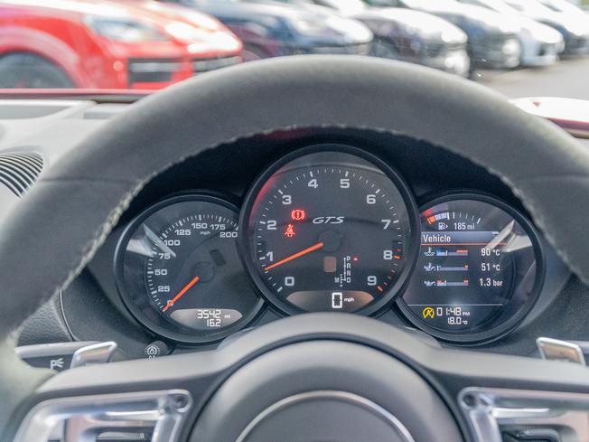 PORSCHE 718 Boxster Photo 16