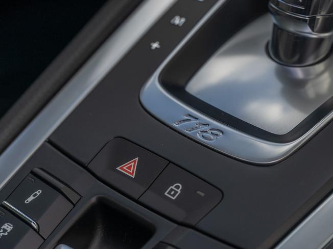 PORSCHE 718 Boxster Photo 31