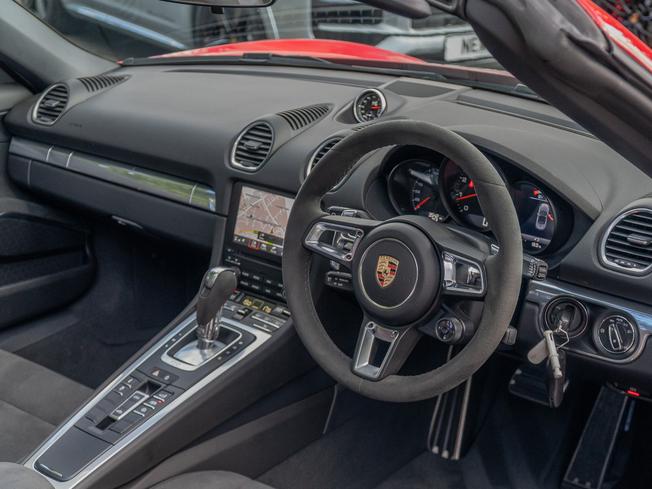PORSCHE 718 Boxster Photo 4