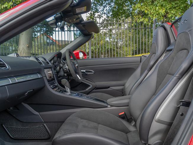 PORSCHE 718 Boxster Photo 9