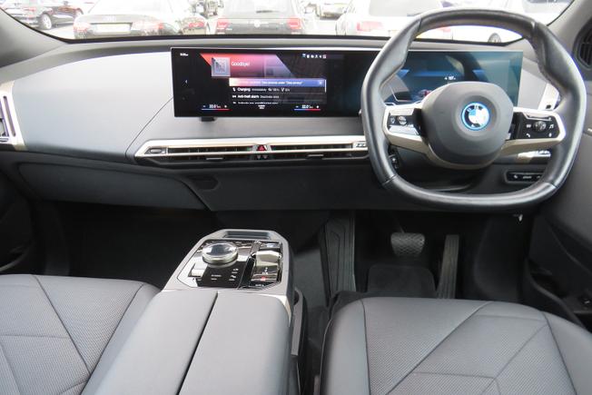 BMW Ix Photo 14