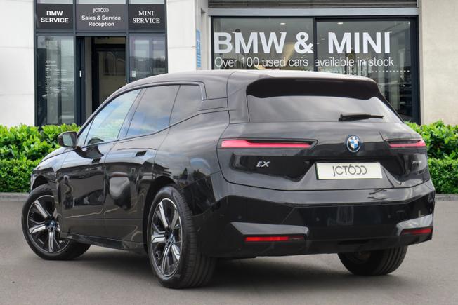 BMW Ix Photo 2
