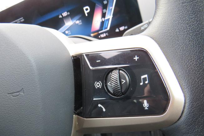BMW Ix Photo 27