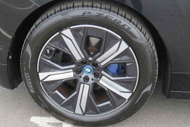 BMW Ix Photo 8
