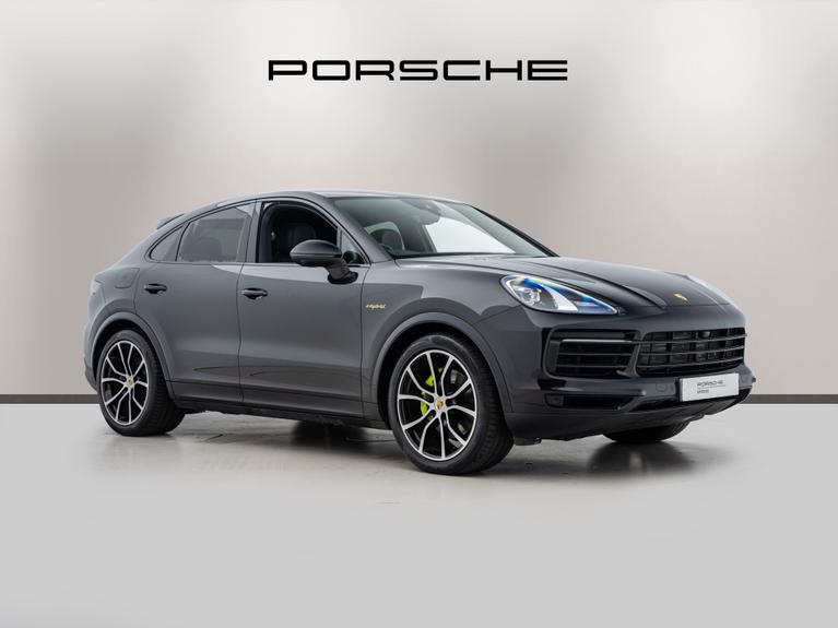 Used 2019 PORSCHE Cayenne E-Hybrid 5dr Tiptronic S Jet Black Metallic at JCT600