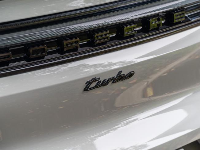 PORSCHE Cayenne Photo 17