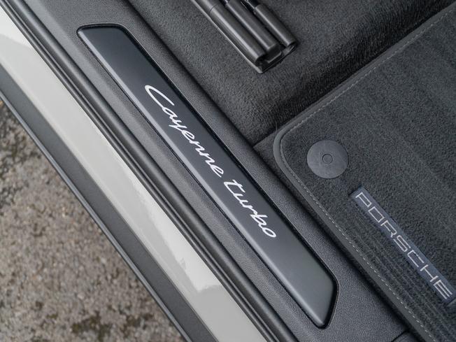 PORSCHE Cayenne Photo 23