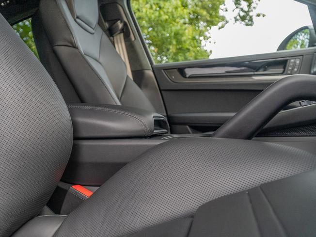 PORSCHE Cayenne Photo 24