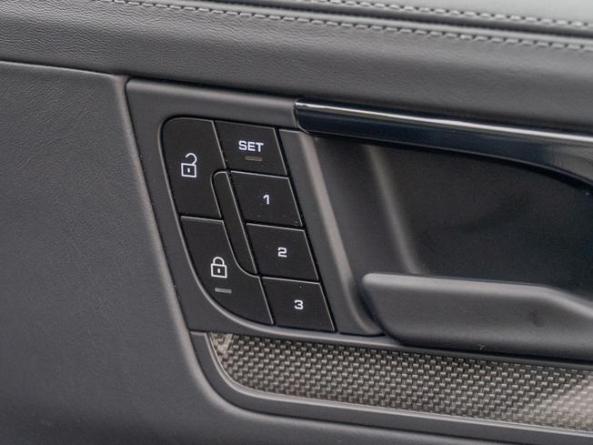 PORSCHE Cayenne Photo 29