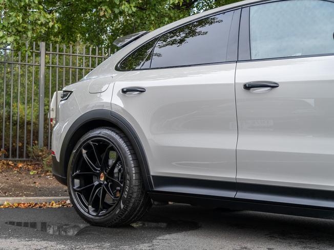 PORSCHE Cayenne Photo 9
