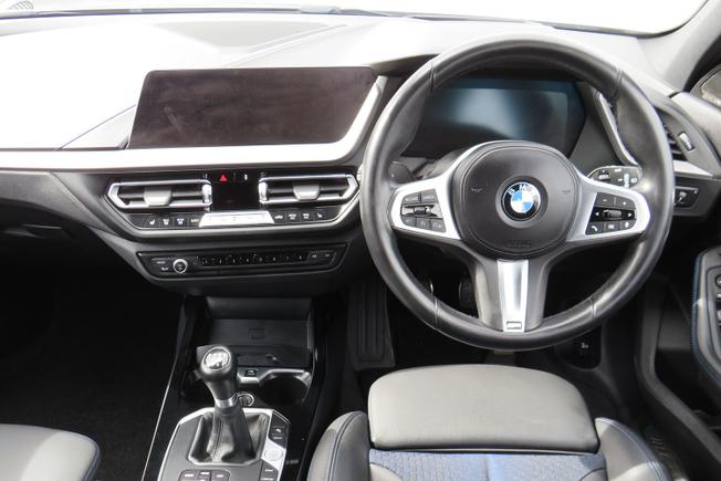 BMW 1 Series Photo 24