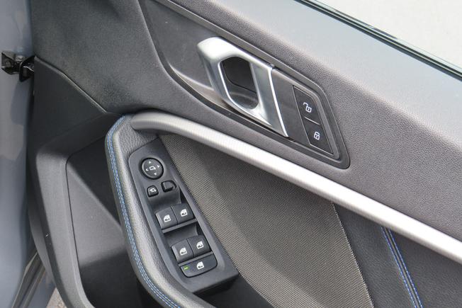 BMW 1 Series Photo 26