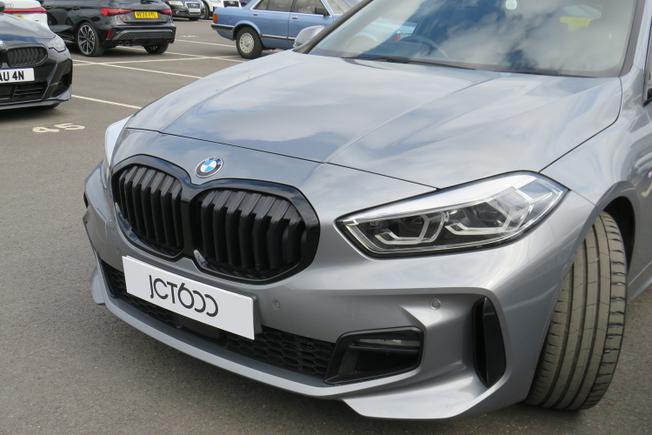 BMW 1 Series Photo 8