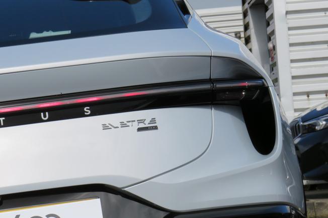 LOTUS Eletre Photo 42