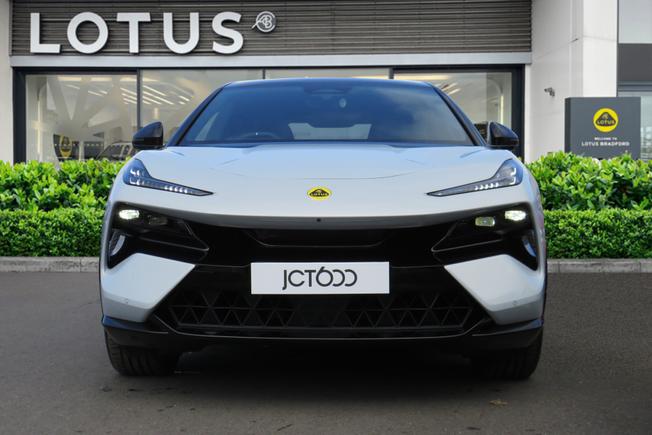LOTUS Eletre Photo 5