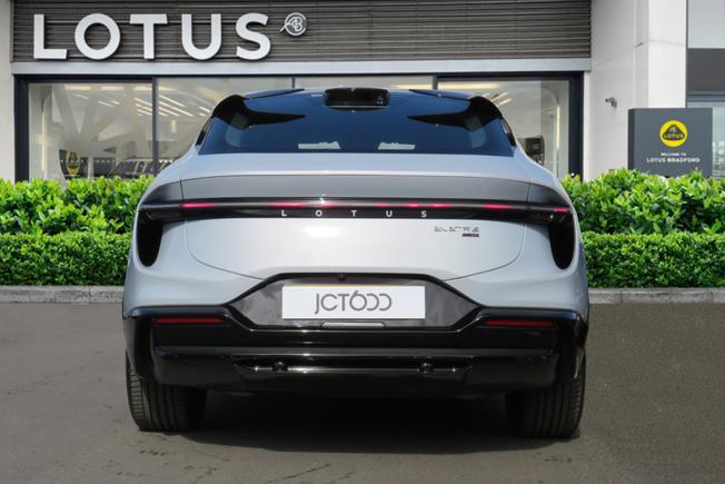 LOTUS Eletre Photo 6