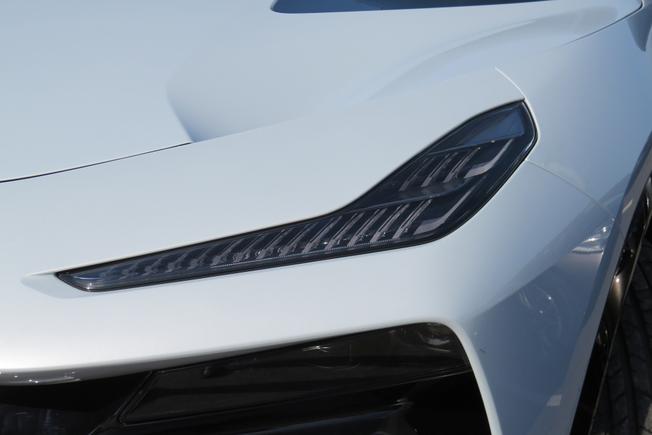 LOTUS Eletre Photo 15