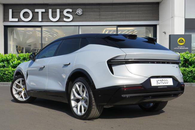 LOTUS Eletre Photo 2
