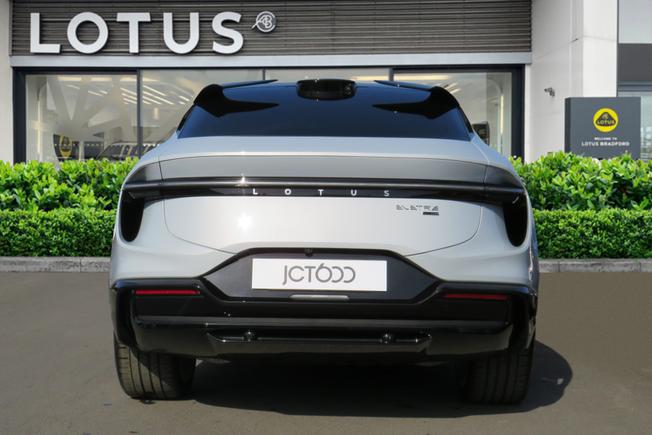 LOTUS Eletre Photo 6