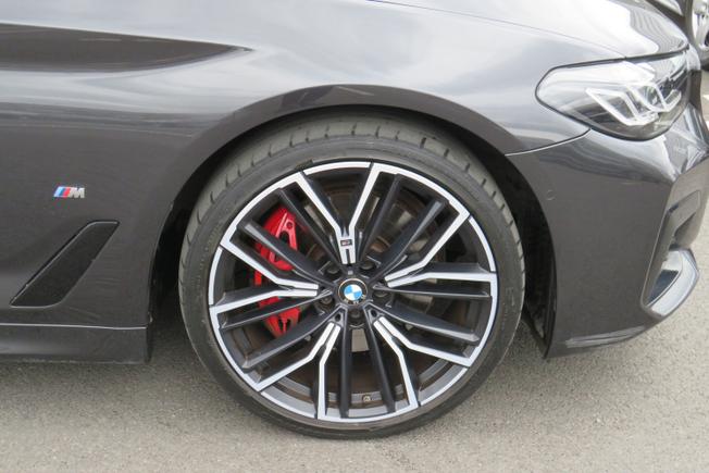BMW 5 Series Photo 11