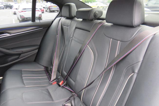 BMW 5 Series Photo 28