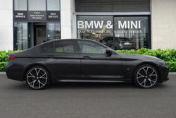 BMW 5 Series Photo 3