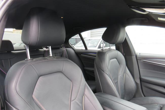 BMW 5 Series Photo 34