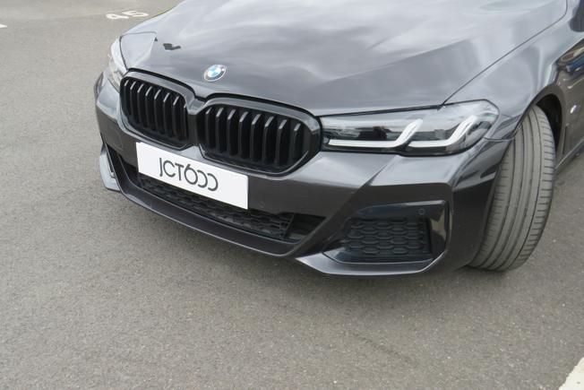BMW 5 Series Photo 7