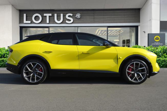 LOTUS Eletre Photo 10
